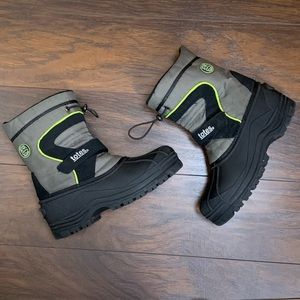 Black Totes Winter boots.